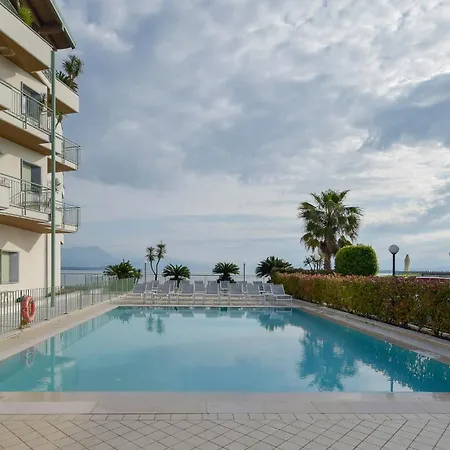 Residenza Miralago by Wonderful Italy-2